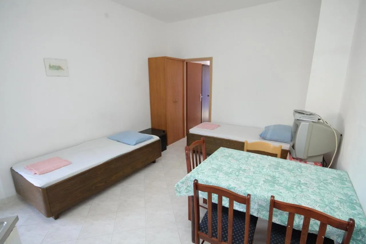 Apartments With A Parking Space Liznjan, Medulin - 7240 Хорватия