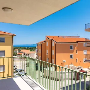 Anna Apartment