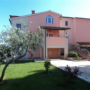 Vera Apartment