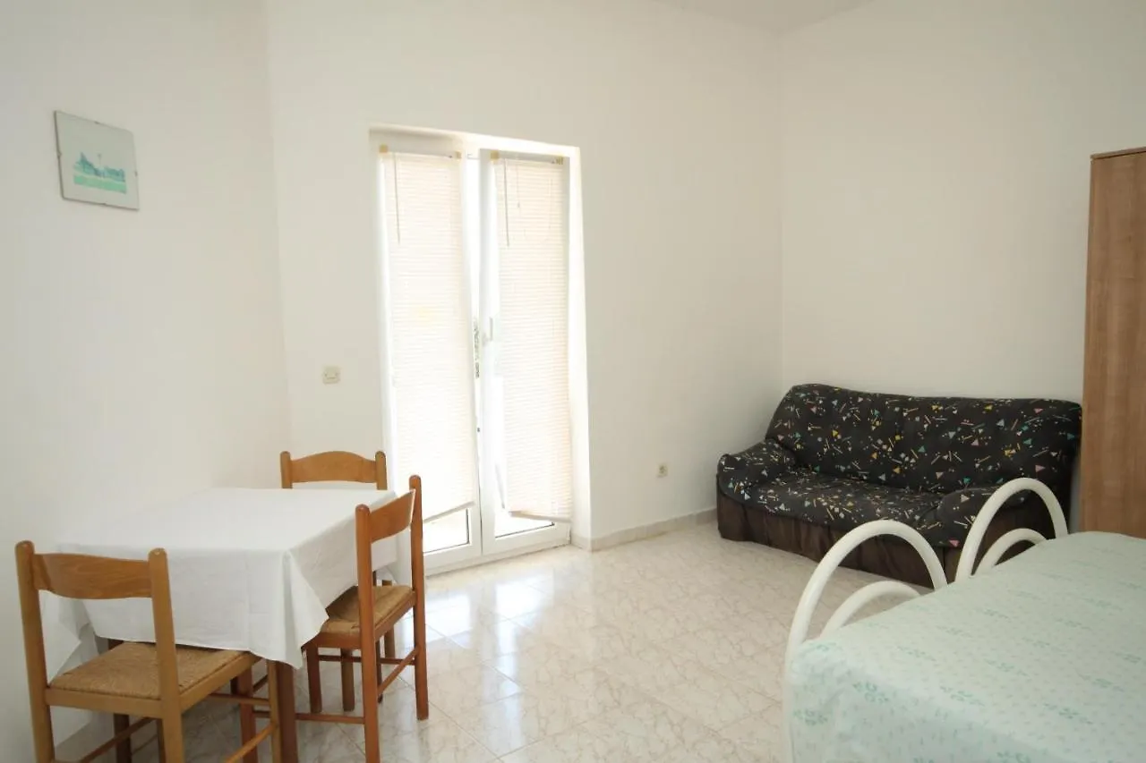 Apartments With A Parking Space Liznjan, Medulin - 7240 0*, Liznjan Croatia