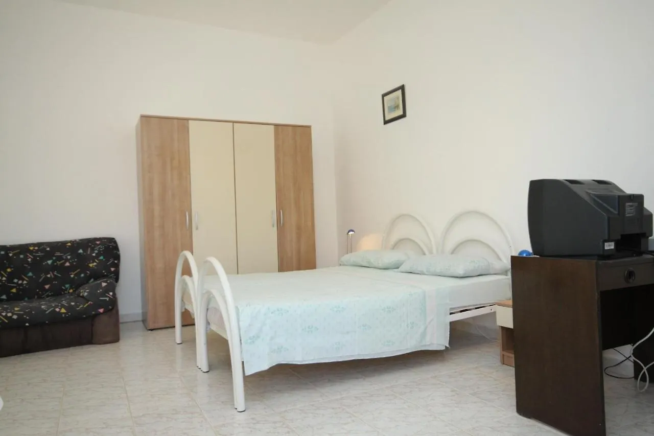 Apartments With A Parking Space Liznjan, Medulin - 7240 0*, Liznjan Croatia